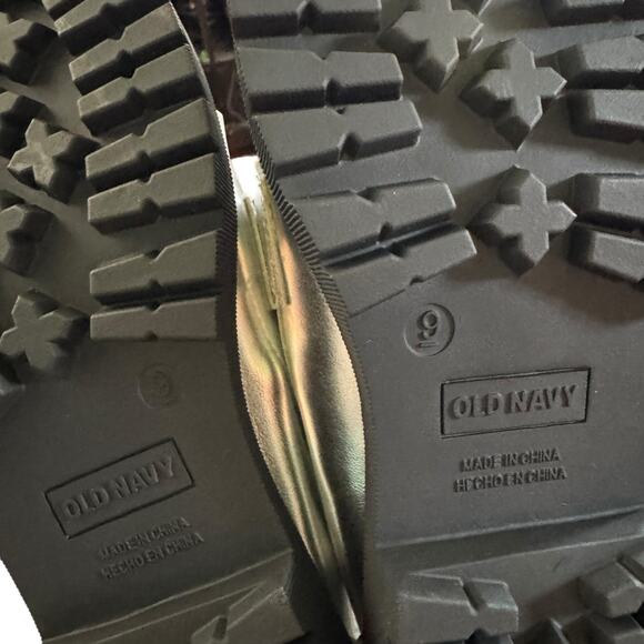 Old Navy ON Faux Leather Chunky Heel Loafers Silver 90s Y2K Retro Style 9 NWT - Picture 12 of 14